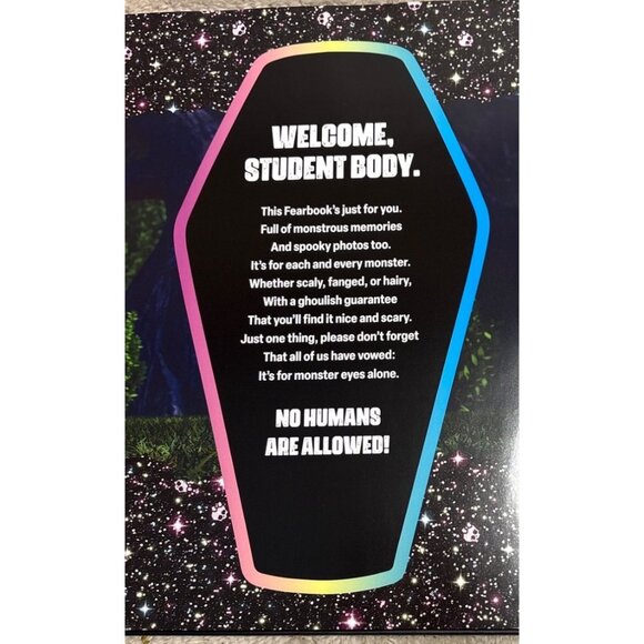 Monster High Fearbook Hardcover 2024 - Picture 5 of 13